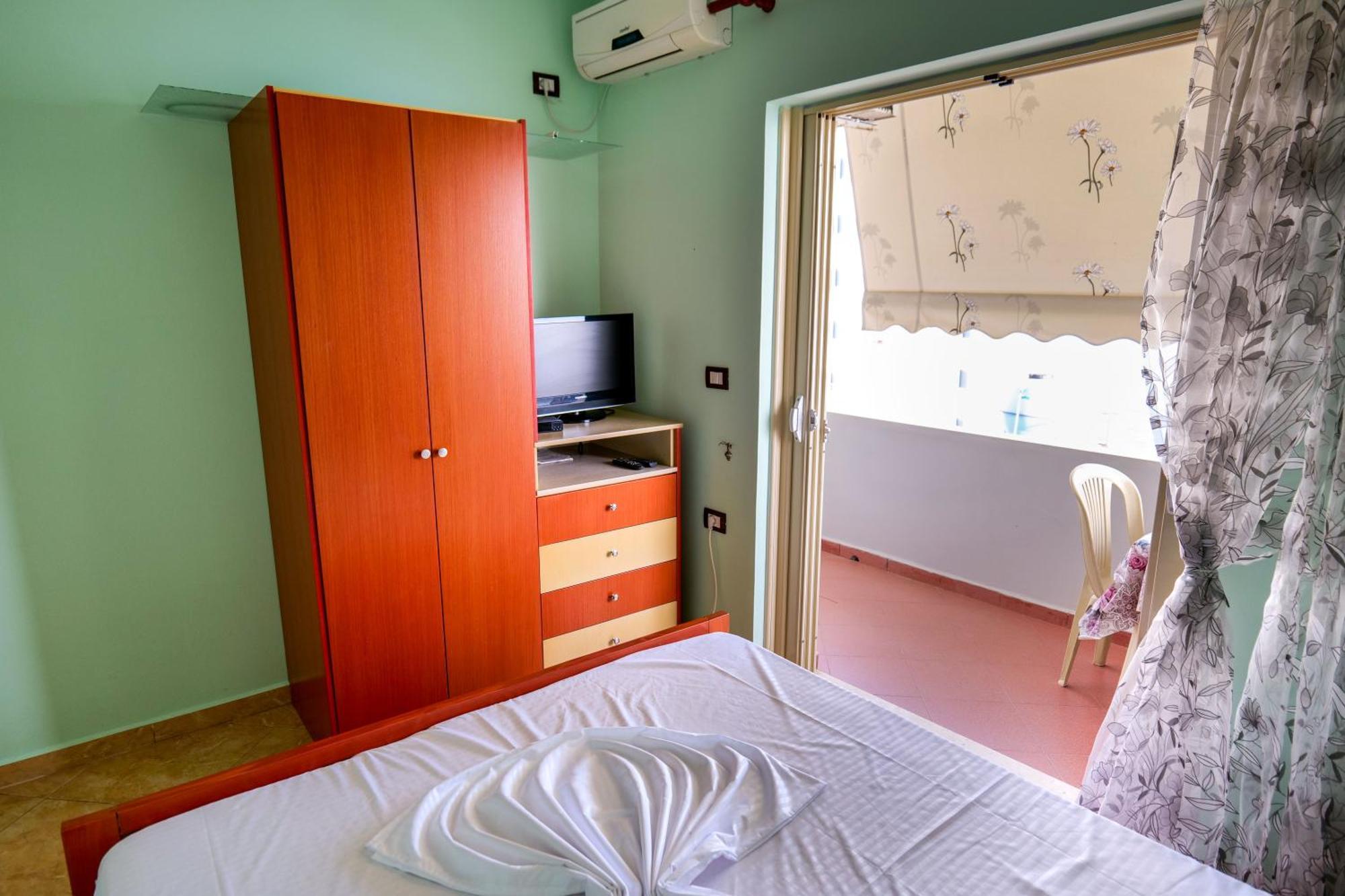 Rei Apartments Sarandë Habitación foto